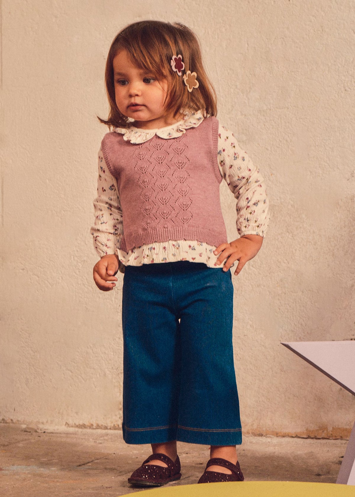Conjunto pantalón y blusa con chaleco